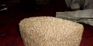 پشتون ثقافتی نشان قراقلی ٹوپی بھی زوال پذیر